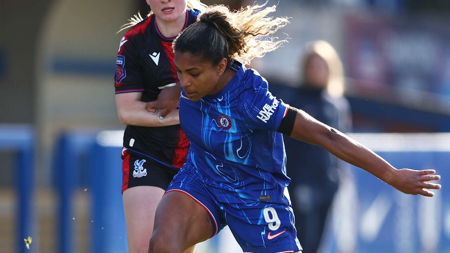 显然不足以 显然不足以